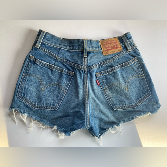Levi’s 501 Denim Light Short - Picture 5 of 10
